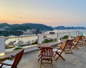 Domus Ɫ Ponza SeaView Ponza